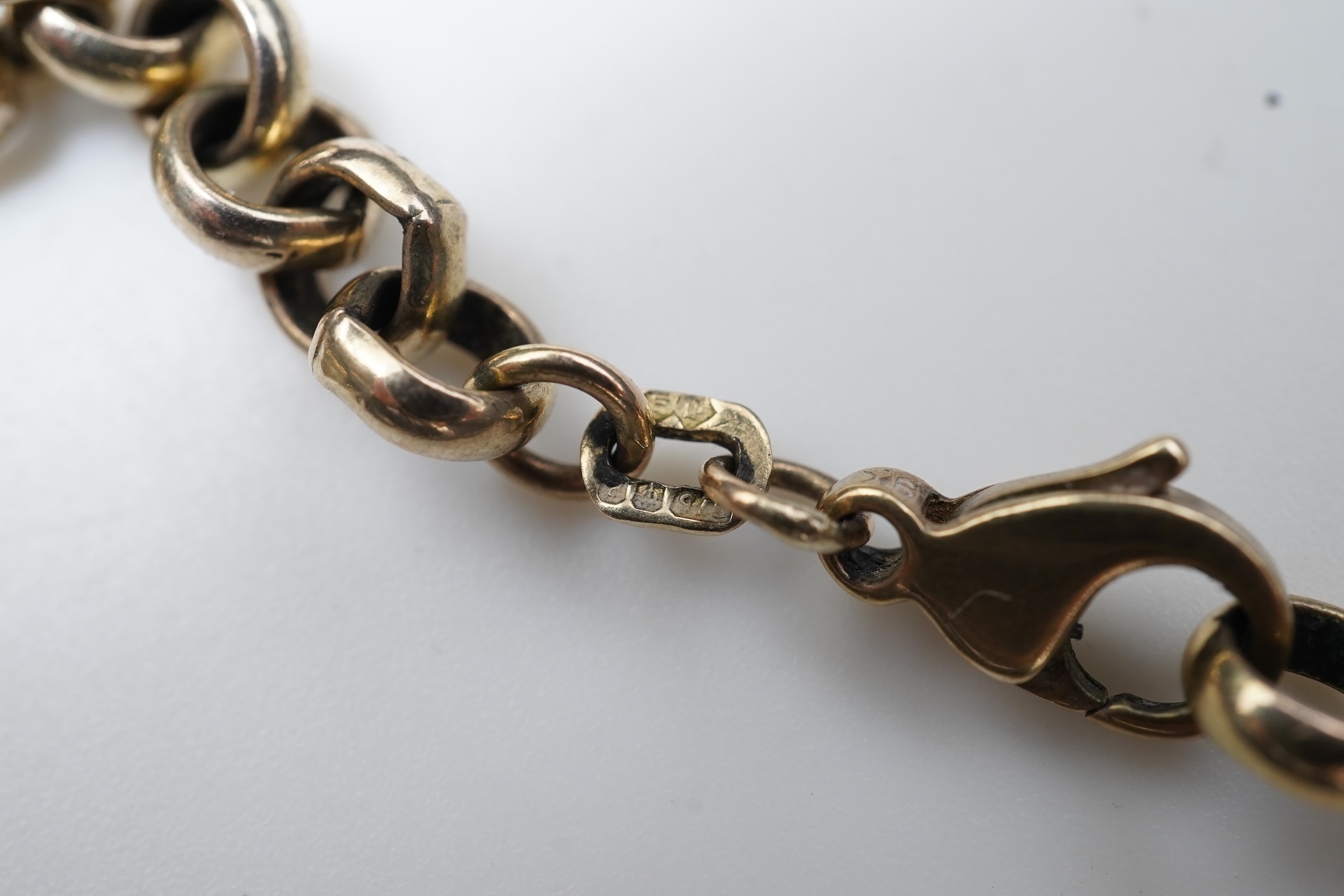 A 9ct gold chain necklace